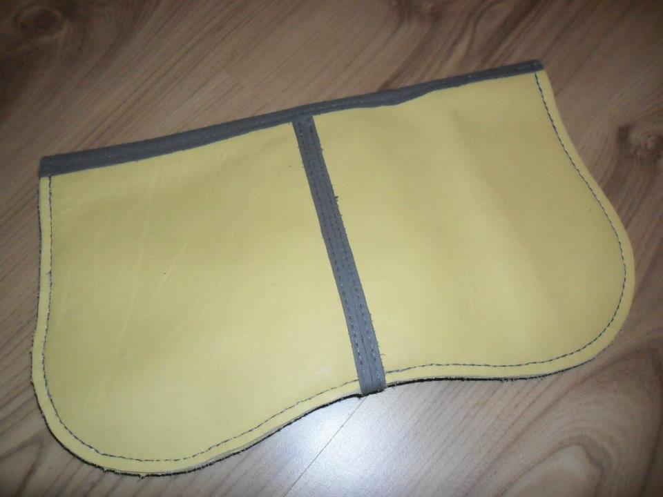 Unique genuine leather little bag 