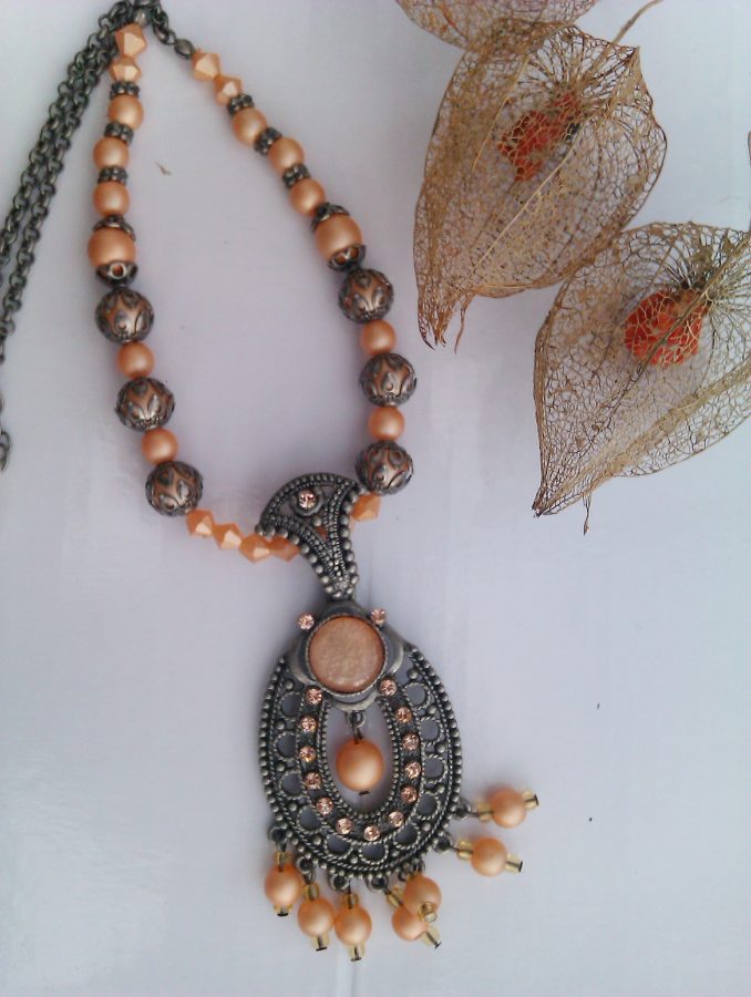 Peach ornate pendant