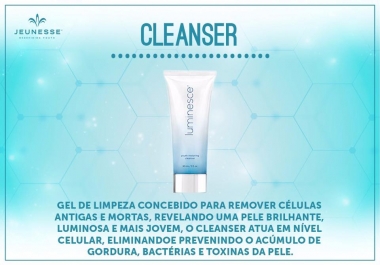 LUMINESCE&trade YOUTH RESTORING CLEANSER Comece sua rotina de beleza removendo os danos da vida di&aacute ria